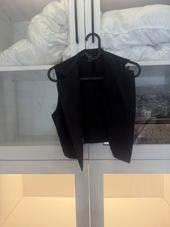 (Category: ) located in . Submitted by destashingmycloset (Listing ID 1470247983, Image 1). Description: .