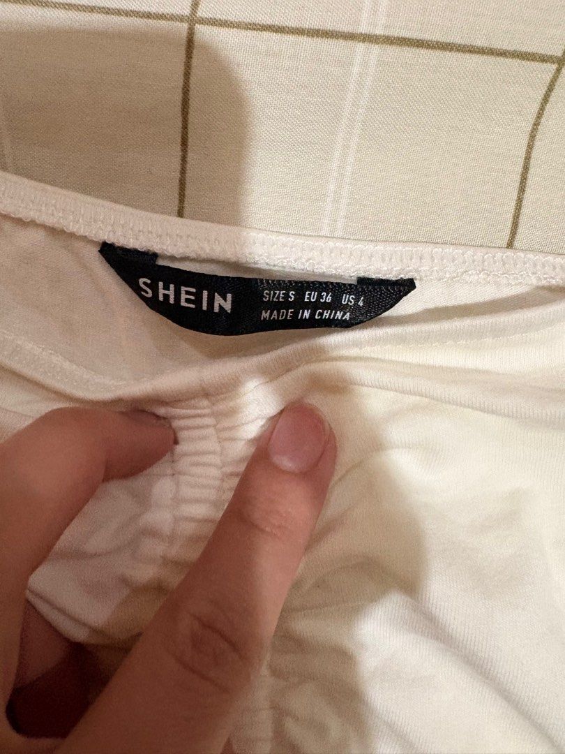 SHEIN White Ruched Crop Top (Category: Sleeveless) located in Dasmarinas. Submitted by littleczarmer (Listing ID 1470296308, Image 3). Description: - used once.