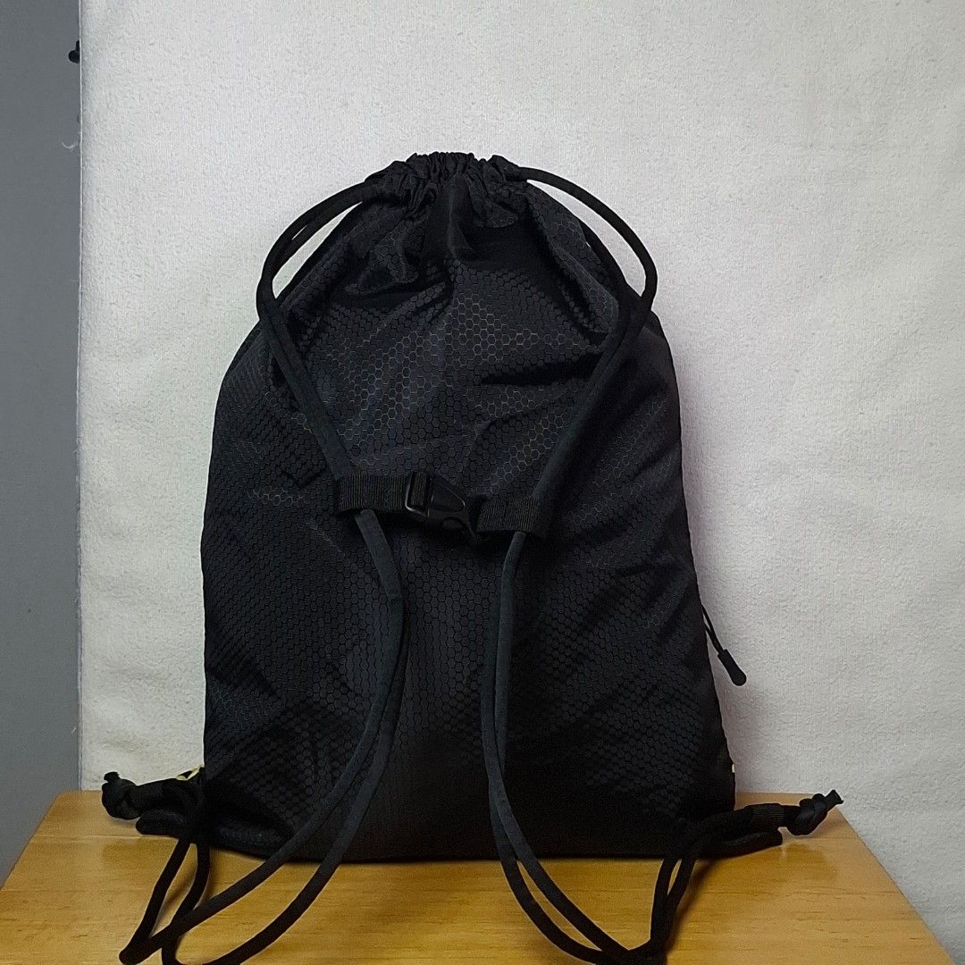 Shokz Drawstring Backpack (Category: Backpacks) located in Baguio. Submitted by kathuu27 (Listing ID 1470227269, Image 3). Description: Shokz Drawstring Backpack 37 x 48cm Likenew condition Baguio City Based (open for dropping/meet-up) Outside Baguio - Payment First Shipping +SF Courier: Jnt.