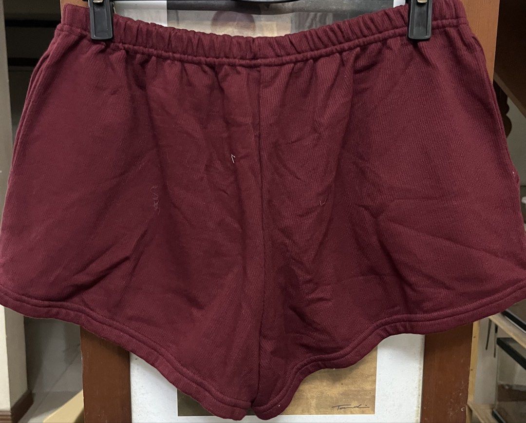 Short (Category: Shorts) located in Bacoor. Submitted by ayit. (Listing ID 1470268446, Image 2). Description: Japan gling xs-small fit - Color: Maroon - Size: S - Material: Comfortable ribbed fabric - Design: Elastic waistband with 3 decorative front buttons - Condition: Well-maintained and ready to wear - Style: Perfect for lounge wear, sleepwear, or casual home use.