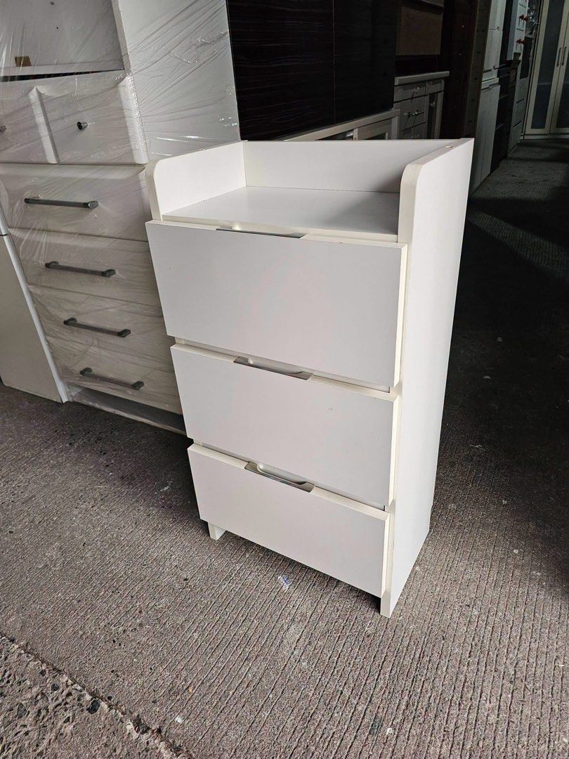 Side Drawers ‼️ (Category: Shelves, Cabinets & Racks) located in Quezon City. Submitted by ledamadel (Listing ID 1470175943, Image 3). Description: Side Drawers ‼️₱2,800‼️ 👉3pcs Available! 🥰😘🤩 ✔️ L-17.5 H-33.5 W-11.5 inches 📐 ✔️3 Drawers 🗄 ✔️Compress & Plywood Back 🪵 ✔Scratches As-is! 👌 Location: 40 Aplaya St Napocor Vill. Tandang Sora Quezon City. For inquiry please Pm us or Call. 09066885859 Please like our page thanks! 👇👇👇👇 KMA O’s