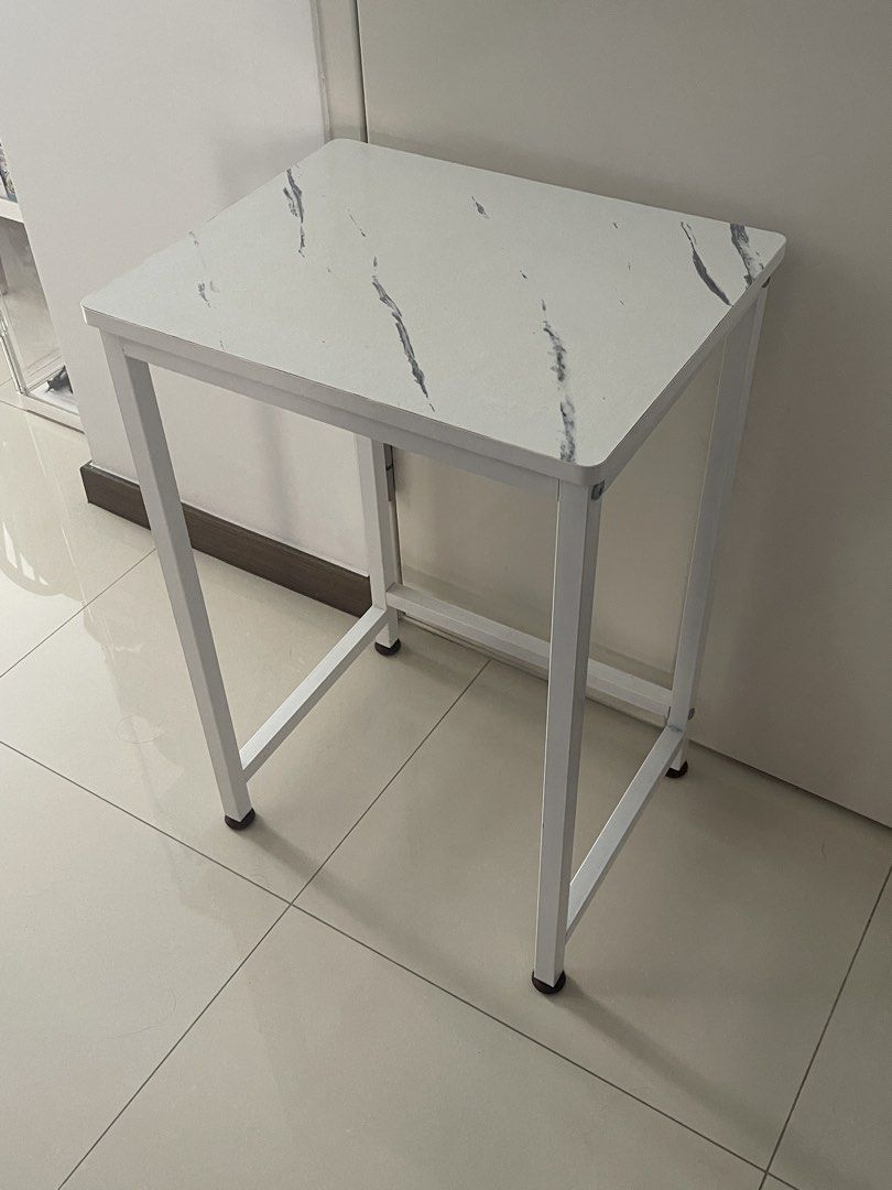 Side table (Category: Tables & Sets) located in Singapore. Submitted by oct_and_dec (Listing ID 1470215600, Image 3). Description: L：50 W：40 H：75cm.