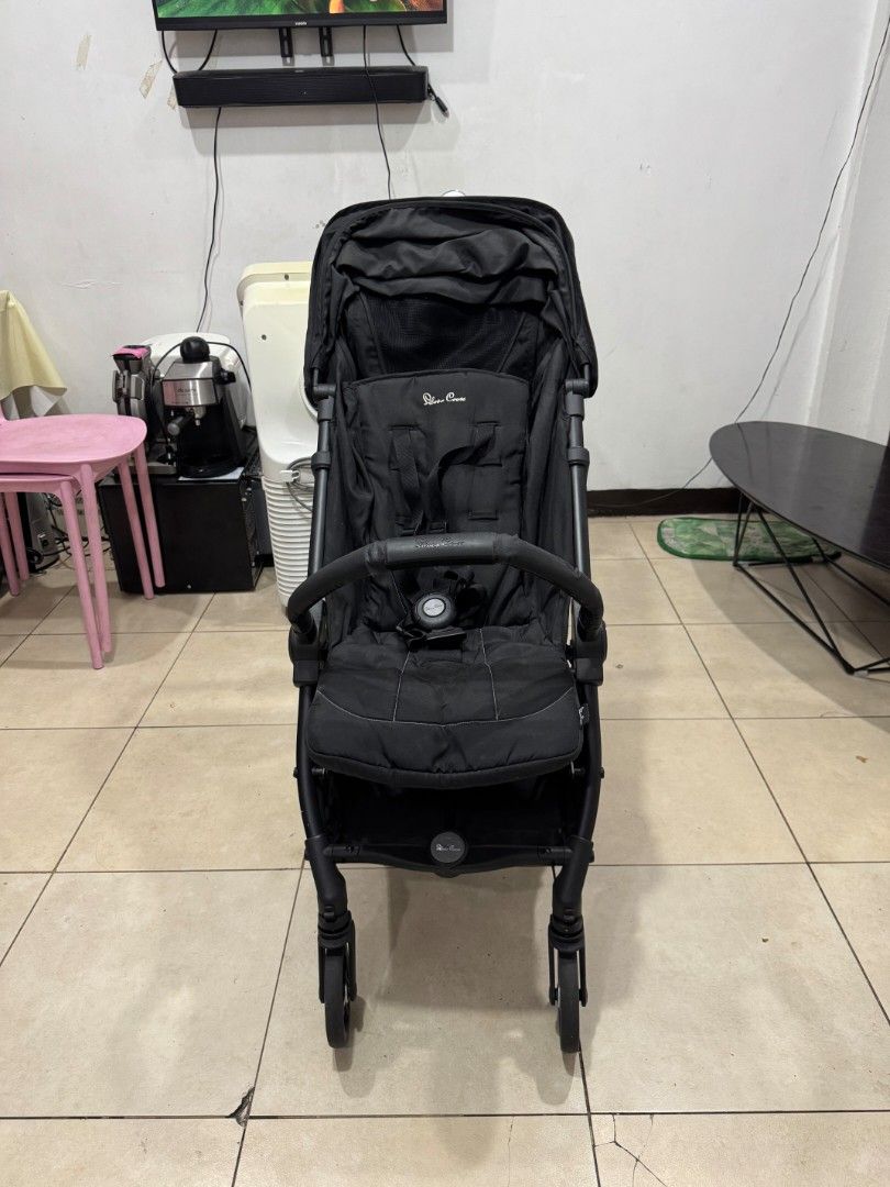 Silver Cross Jet Capsule Type Cabin-Size Stroller (Category: Strollers) located in Lapu Lapu. Submitted by axl.rose05 (Listing ID 1470150408, Image 1). Description: Silver Cross Jet stroller, compact and lightweight. Easy to fold and convenient to bring when travelling or going out with your little one. Features: ✓ Compact folding design ✓ Lightweight and easy to maneuver ✓ One-hand fold for convenience ✓ Reclining seat for baby's comfort ✓ 5-poi