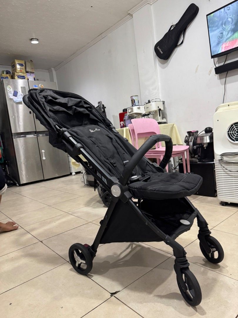 Silver Cross Jet Capsule Type Cabin-Size Stroller (Category: Strollers) located in Lapu Lapu. Submitted by axl.rose05 (Listing ID 1470150408, Image 3). Description: Silver Cross Jet stroller, compact and lightweight. Easy to fold and convenient to bring when travelling or going out with your little one. Features: ✓ Compact folding design ✓ Lightweight and easy to maneuver ✓ One-hand fold for convenience ✓ Reclining seat for baby's comfort ✓ 5-poi