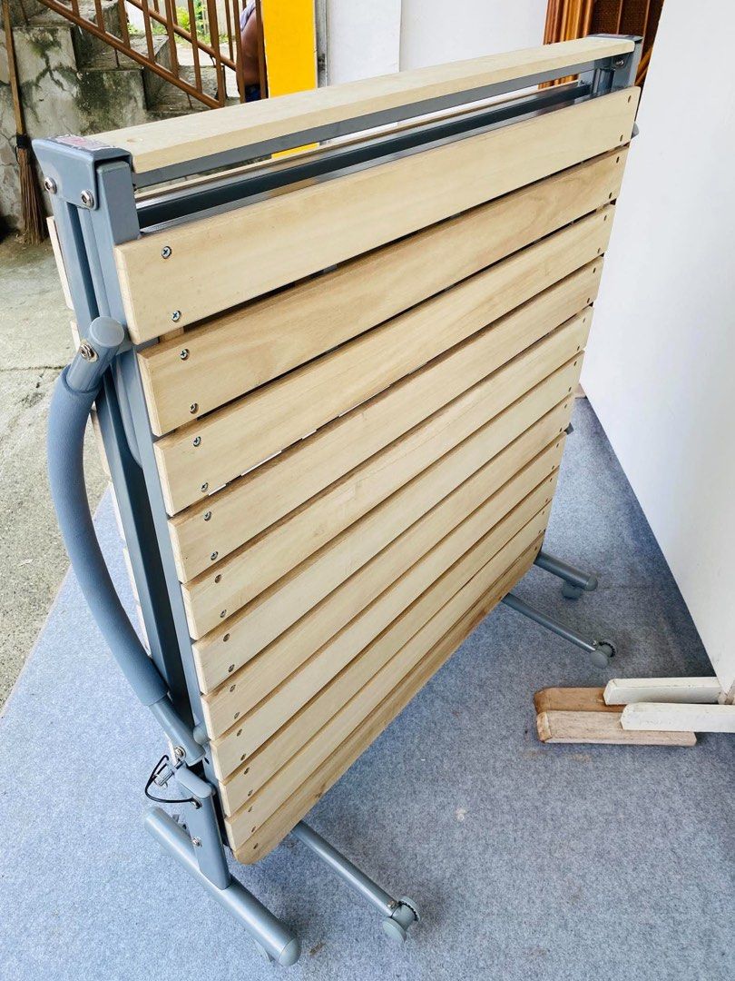 Single Folding Bedframe (Category: Bed Frames & Mattresses) located in Manila. Submitted by elliefurnies31 (Listing ID 1470276792, Image 3). Description: "JAPAN SURPLUS" FOLDING BEDFRAME BRAND NEW CONDITION WITH BOX SIZE: 81L" x 36W" x 14-43H" inches (AS-IS ITEM) IN GOOD CONDITION.