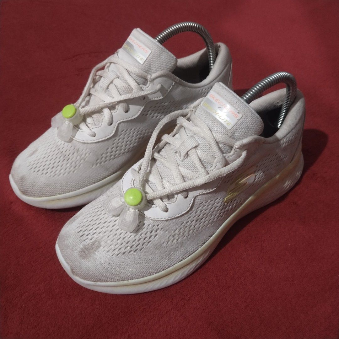 Skechers Skech-Lite Pro 'White Lime' (Category: Sneakers) located in Virac. Submitted by bigbenplaysthriftstore (Listing ID 1470345776, Image 1). Description: .