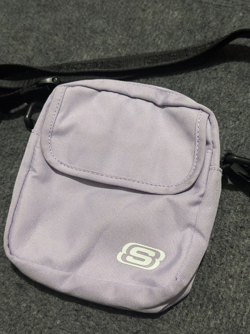 Sketchers Sling Bag (Category: Sling Bags) located in Dipolog. Submitted by dripdistric.co (Listing ID 1470248161, Image 2). Description: Pm lang.