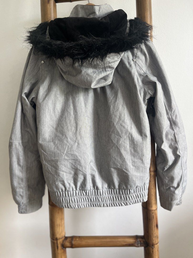 Ski Jacket (Category: Coats, Jackets and Outerwear) located in Singapore. Submitted by wendsing (Listing ID 1470196147, Image 2). Description: Beautiful Ski Jacket. Worn by daughter and now grown out of. Has detachable hood, fur trim and splash skirt. Good used condition. All elastic, buttons and zips work well. Can be picked up at Hume Avenue.