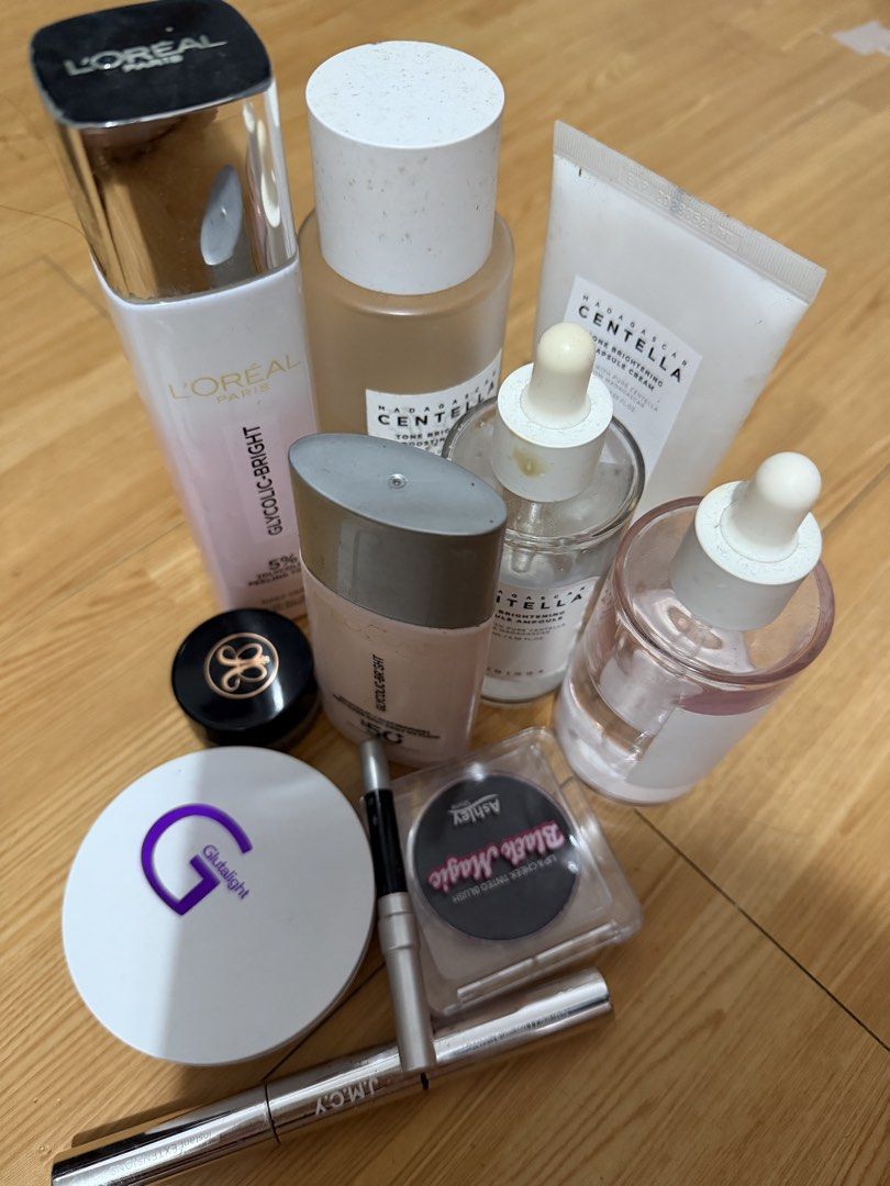 Skincare and make up bundle (Category: Face Care) located in Cebu City. Submitted by sultrychicmary (Listing ID 1470179551, Image 2). Description: Loreal Glycolic Toner Loreal Glycolic Sunscreeb Centella Toner Centella Brighttening Serum Centella Poreless Serum Centella tone up cream Anastasia Beverly Hilld Brow Pomade JYMC mascara Gluta Powder - New Black cream blush and lip tint Urban decay eyeliner black.