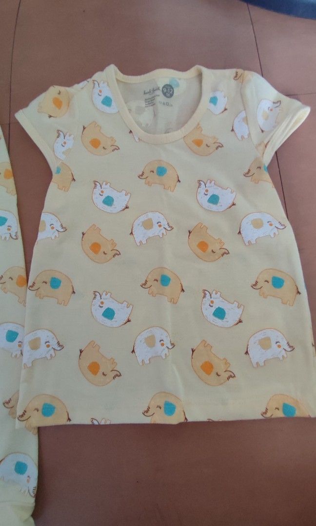 sleepwear for toddlers (Category: Babies & Kids Fashion) located in Manila. Submitted by dsanjuansdeclutter2 (Listing ID 1470199148, Image 2). Description: bought at sm for 349. hindi kasya kay baby. size 9-12months.
