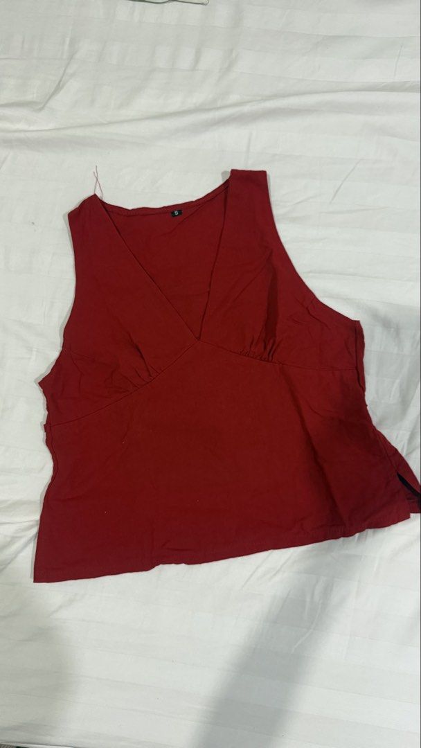 Sleeveless Red Top (small) (Category: Sleeveless) located in Manila. Submitted by nic_declutters (Listing ID 1470262591, Image 1). Description: Bought this for 300.