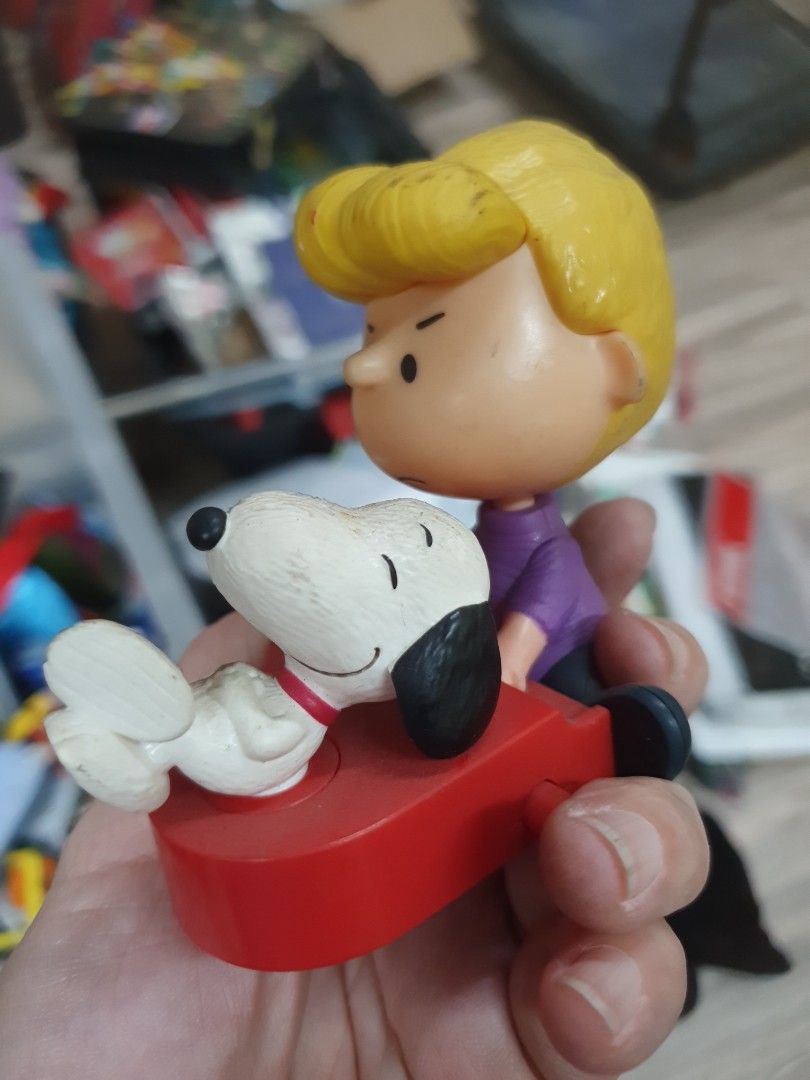 Snoopy and Shroeder Figure (Category: Character Goods) located in Caloocan City. Submitted by lynette1977 (Listing ID 1470230610, Image 3). Description: .