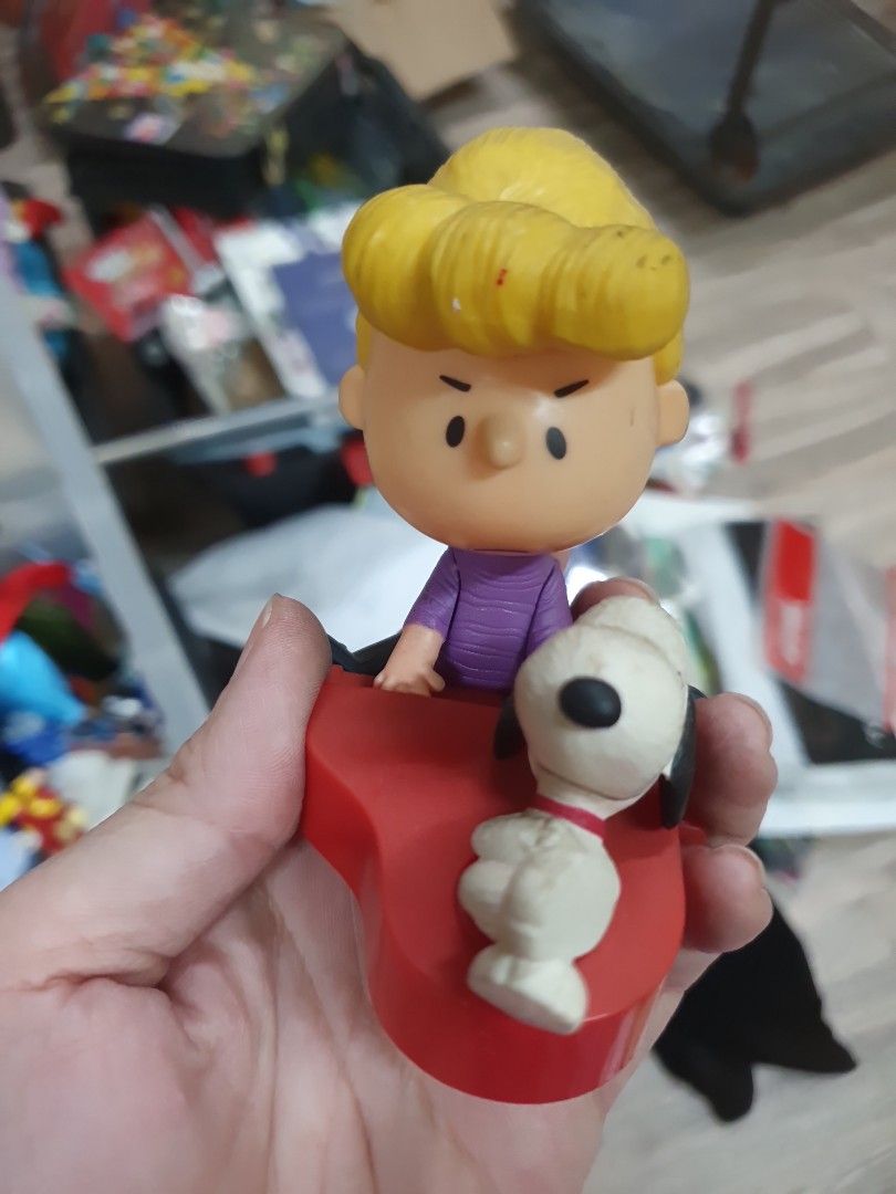 Snoopy and Shroeder Figure (Category: Character Goods) located in Caloocan City. Submitted by lynette1977 (Listing ID 1470230610, Image 2). Description: .