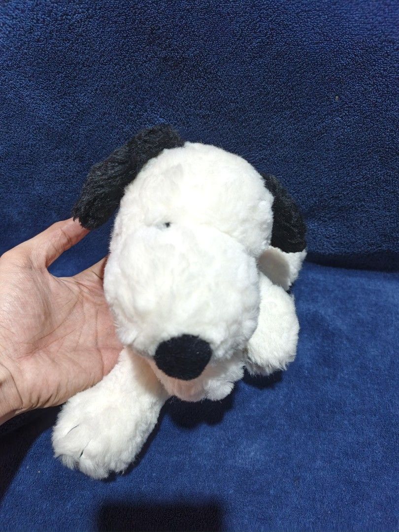 Snoopy plush toy stuffed animal Peanuts (Category: Plushies & Soft Toys) located in Manila. Submitted by kirstentoyshub (Listing ID 1470198943, Image 1). Description: - Authentic Tokyo Japan Peanuts collection Snoopy stuffed toy - Features classic white and black fur with a cute red collar - Made from ultra-soft, super cuddly plush material - Original tag still attached, well-kept and clean - Great addition to any collection or a wonderful gift.
