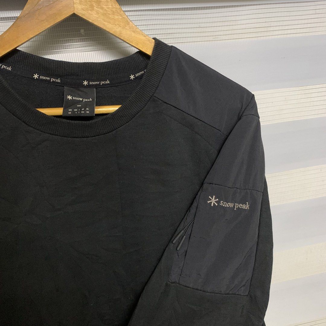 Snow Peak Crewneck (Category: Coats, Jackets and Outerwear) located in Butuan. Submitted by 8600_recycled.hyp3 (Listing ID 1470286966, Image 2). Description: XL on tag 23W X 27L Like new No issue 1200.