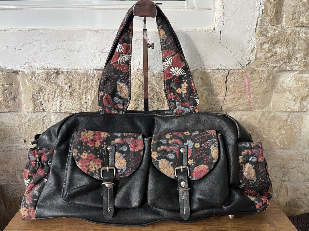 soft Leather shoulder bag L10x17 (Category: Shoulder Bags) located in San Fernando. Submitted by dntjapansurpluselyu (Listing ID 1470293153, Image 1). Description: .