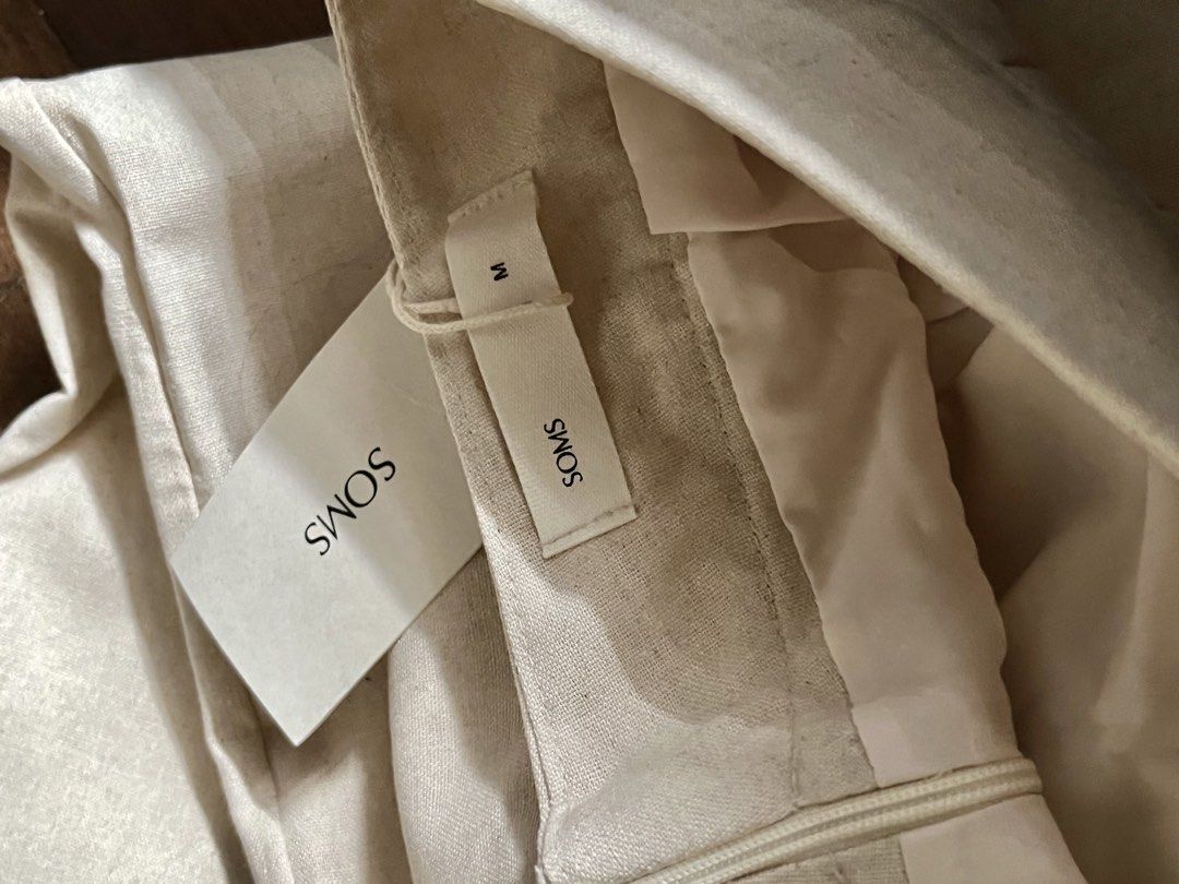 soms linen midi skirt (Category: Skirts) located in Antipolo. Submitted by dullfeirie (Listing ID 1470159574, Image 3). Description: fits 24-26 inches waist size.