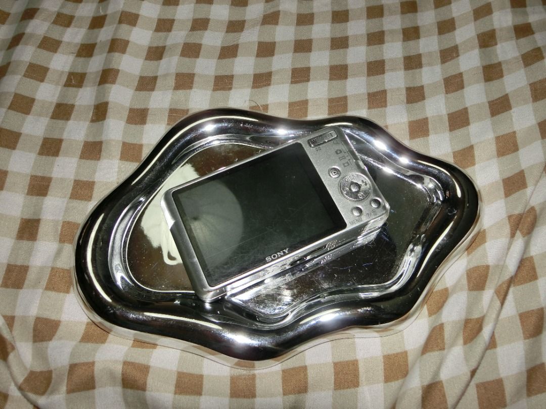 SONY CYBERSHOT W630 (Category: Cameras) located in Mexico. Submitted by fromjiya (Listing ID 1470314046, Image 2). Description: ₊˚⊹♡ SONY CYBERSHOT W630 ♡⊹˚₊ | FULL INCLUSION! ₊˚⊹ SONY CYBERSHOT W630 ⊹˚₊ a cute and compact sony digicam for your everyday digi moments ୨୧ VINTAGE CYBERSHOT • CRISP OUTPUTS • FULL INCLUSION ₊˚⊹ camera deets ⊹˚₊ ♡ 16.1MP sensor ♡ 5× optical zoom ♡ Carl Zeiss lens ♡ 2.7-inch LCD screen ♡ 720p HD video recording ♡ compac