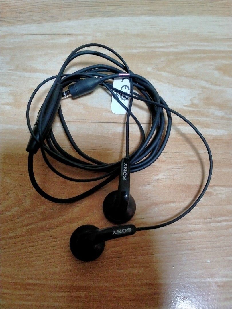 SONY MH410C EARPHONE (Category: Earphones) located in Cabuyao City. Submitted by Bike_Clothing10 (Listing ID 1470205691, Image 2). Description: READ FIRST... FOR SALE: SONY MH410C EARPHONE Excellent Condition Looks New With Mic Loud and Clear Sound Legit PRICE: 900 Free Shipping (J&T) PICK UP OR SHIPPING ONLY LOCATION: Cabuyao Laguna -NO COD/COP- 📩PM -Thanks-.