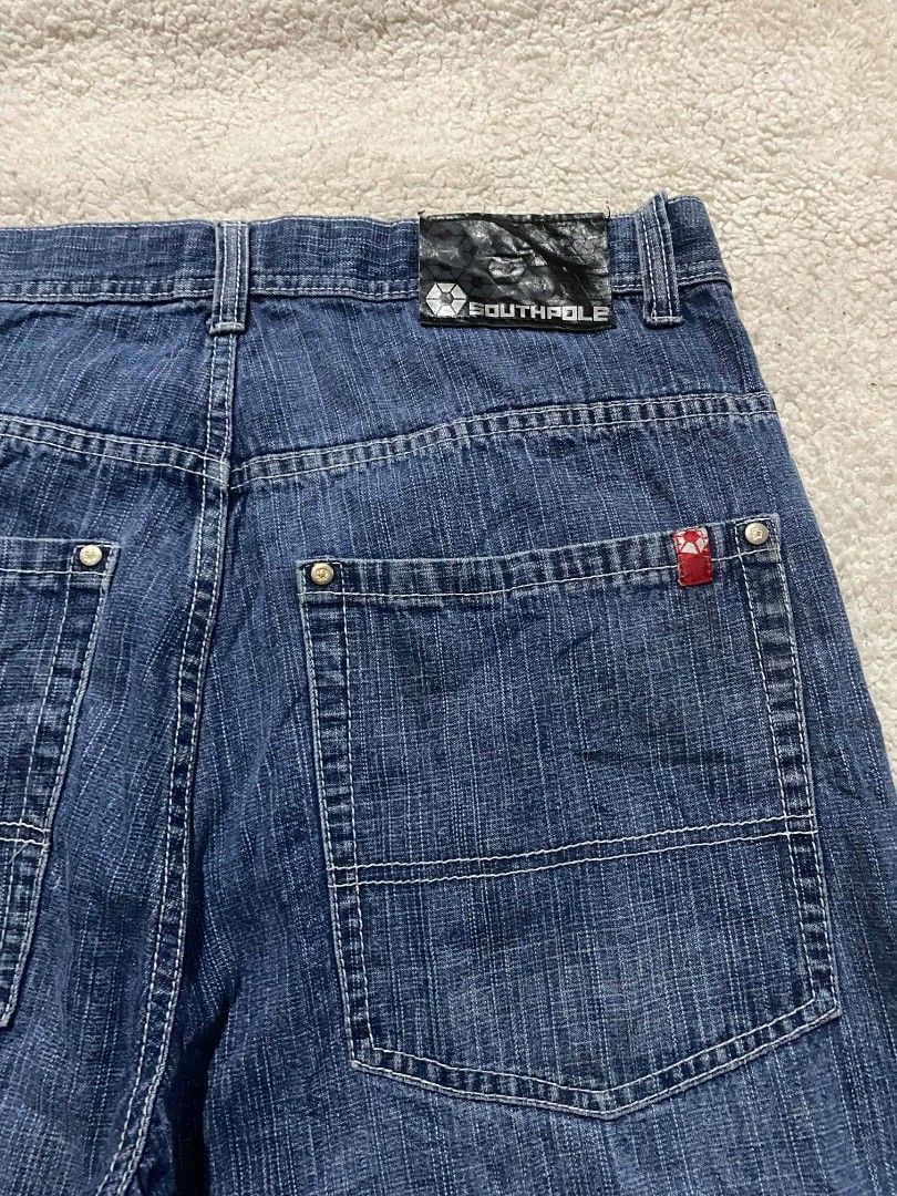 Southpole red tab size 38 on tag (Category: Looking For) located in Manila. Submitted by pogabron (Listing ID 1470315847, Image 3). Description: south pole red tab size:38 minimal issues in picture.