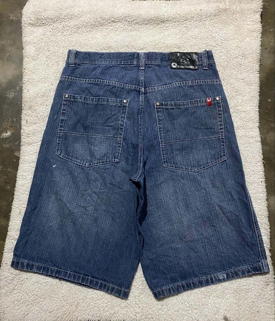 Southpole red tab size 38 on tag (Category: Looking For) located in Manila. Submitted by pogabron (Listing ID 1470315847, Image 2). Description: south pole red tab size:38 minimal issues in picture.