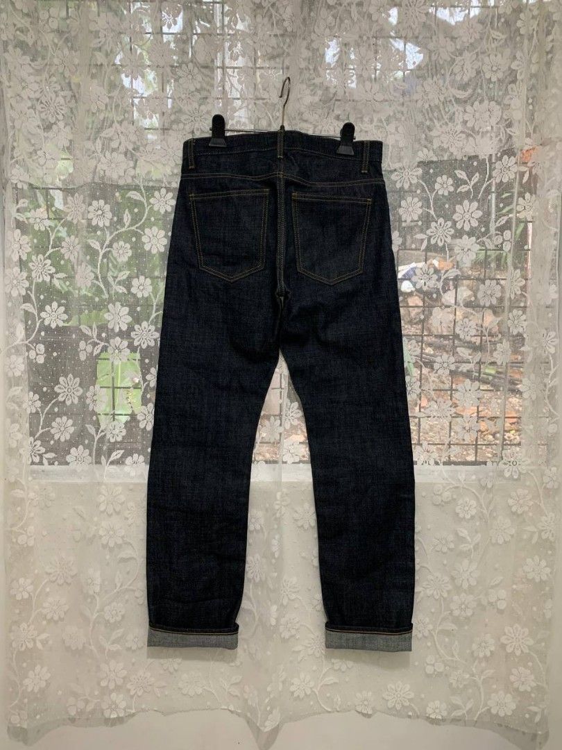 SOVERNMENT Selvedge Denim Pants (Category: Jeans) located in Minglanilla. Submitted by lhanz_qt (Listing ID 1470260434, Image 2). Description: SOVERNMENT Selvedge Denim Pants Waist 30 Length 40 Thigh 11.5 Hem 7 Issue: Like new condition Need wash Color rate and condition: 9.7/10.