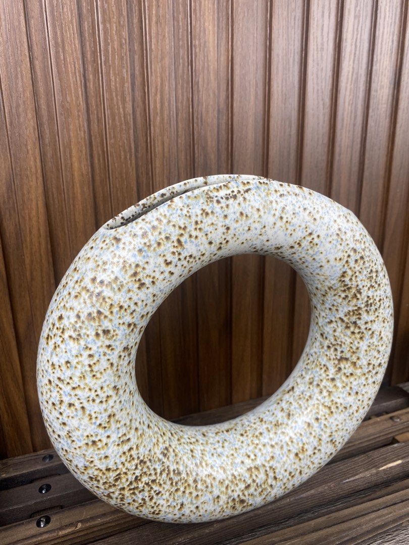 Speckled Donut Vase (Category: Vases & Decorative Bowls) located in Pasay City. Submitted by thepickypicker (Listing ID 1470180397, Image 2). Description: Speckled Donut P980 Size: 8" tall, 8 3/8 wide .