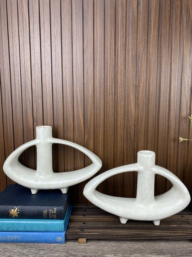 Speckled Yacht Vase (Category: Vases & Decorative Bowls) located in Pasay City. Submitted by thepickypicker (Listing ID 1470180661, Image 1). Description: Speckled Yacht P1,350 each Size: 7 1/4 tall, 10 1/2 long.