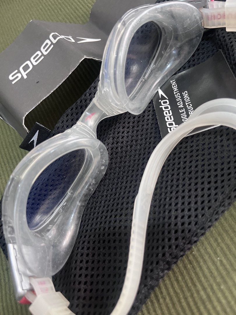 Speedo Goggles with Pouch and Instructions (Category: Water Sports) located in Taguig. Submitted by graceeeee. (Listing ID 1470158333, Image 3). Description: - Authentic Speedo swimming goggles in clear and pink - Adjustable clear strap with convenient easy-adjust side clips - Comes with original mesh storage bag, cardboard sleeve, and instruction manual Loc: next to Venice Mall, Taguig Shipping J&T/Lalamove/Grab or meetup at Venice Mall.