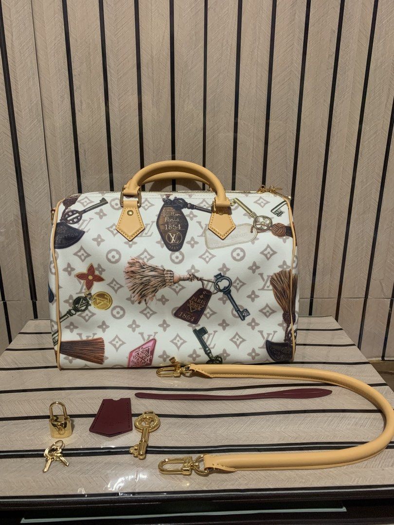 Speedy 30 Getaway (Category: Cross-body Bags) located in San Fernando. Submitted by preluxuria_online_shop (Listing ID 1470285425, Image 2). Description: .