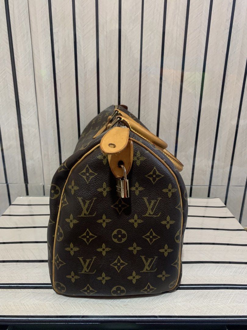 Speedy 35 (Category: Purses & Pouches) located in San Fernando. Submitted by preluxuria_online_shop (Listing ID 1470276723, Image 3). Description: .