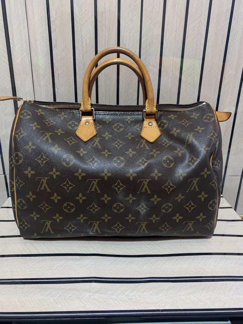Speedy 35 (Category: Purses & Pouches) located in San Fernando. Submitted by preluxuria_online_shop (Listing ID 1470276723, Image 1). Description: .