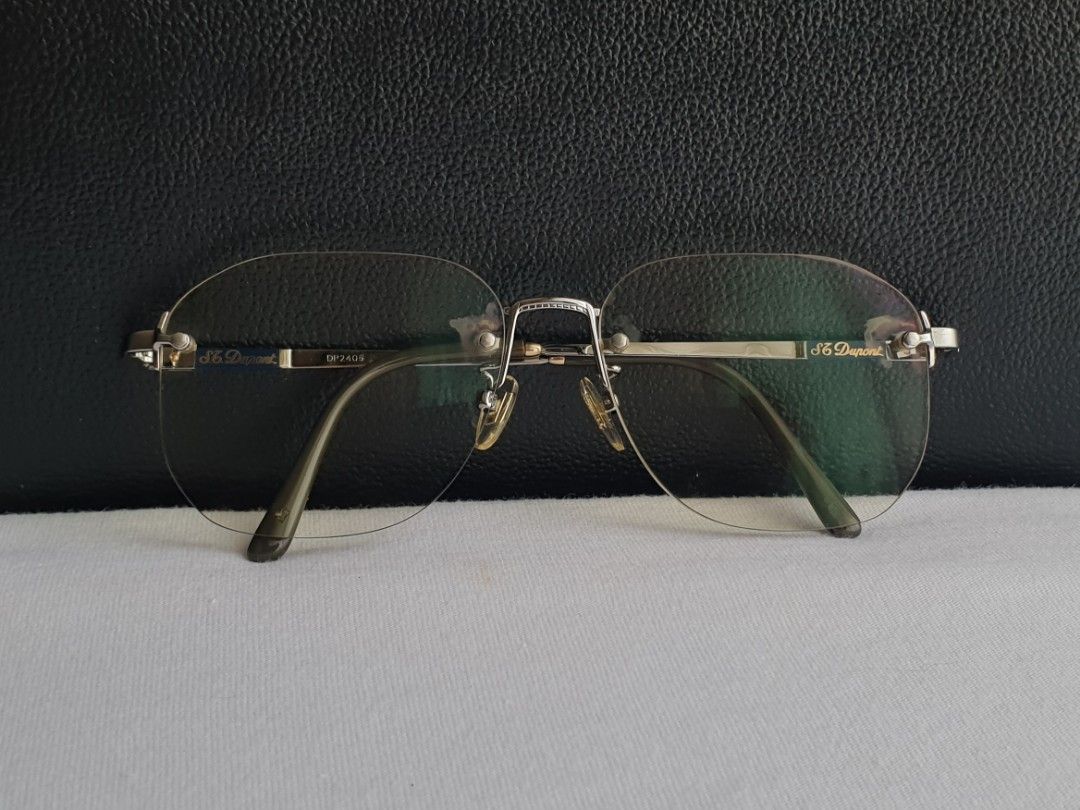 S.T. Dupont Rimless Eyeglass Frame (Category: Sunglasses & Eyewear) located in Quezon City. Submitted by WasalakTwo (Listing ID 1470236324, Image 1). Description: Bought in Japan Authentic Durable and high quality Goodcondition Still presentable Lens are graded, but replaceable Open for delivery nationwide.