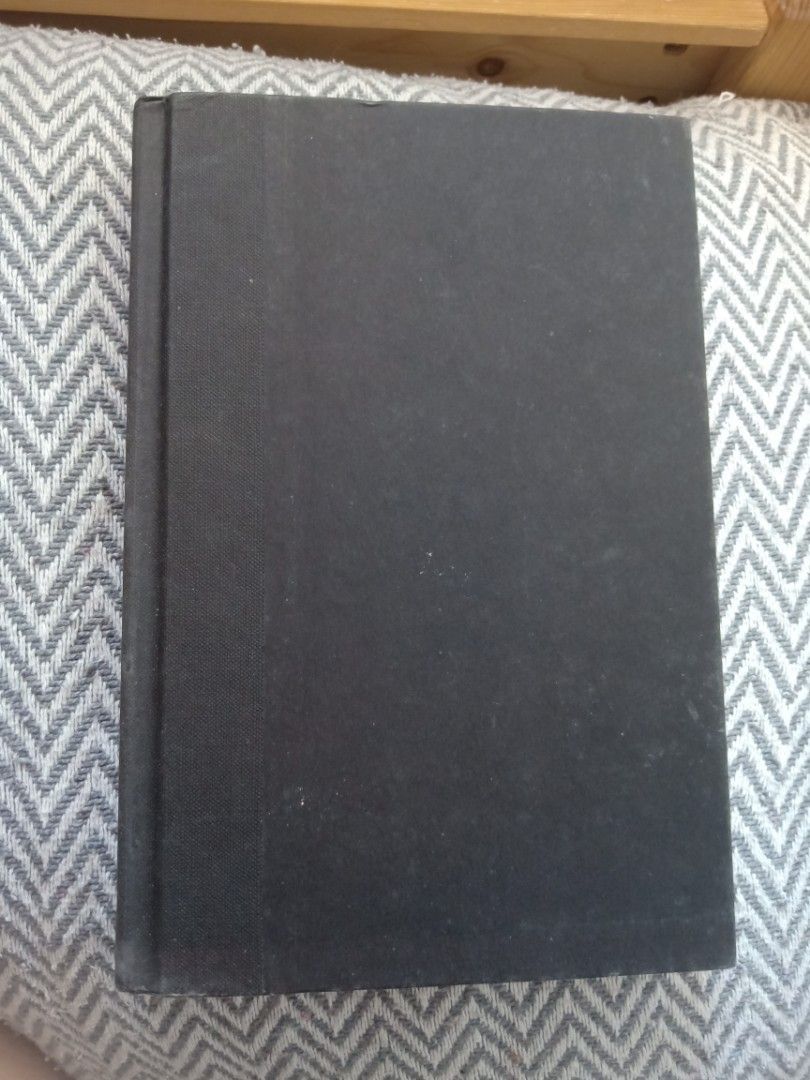 Stephen King The Wind Through the Keyhole Hardcover Book (Category: Storybooks) located in Bacolor. Submitted by appletun (Listing ID 1470242946, Image 2). Description: feel free to make an offer, and/or view my profile for other listings :) loc: bacolor, pampanga. mop: gcash only. no sco/cod/cop. handling/mod: direct spx +P70sf. all sales final. no returns/refunds/exchange. - Title: The Wind Through the Keyhole by Stephen King - Edition: Hardcov