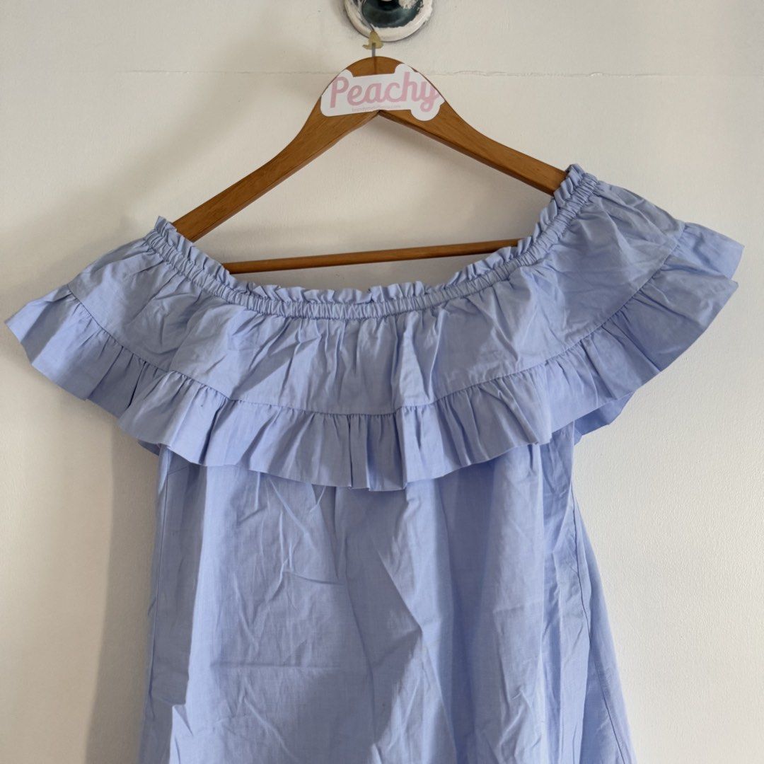Stradivarius off shoulder dress (Category: Dresses) located in Manila. Submitted by apparella.ph (Listing ID 1470259446, Image 2). Description: Super pretty Like new Bust:36 Length:29.