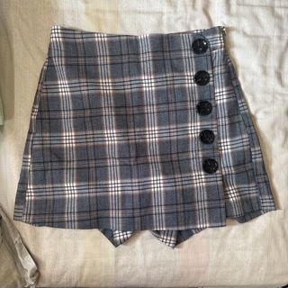 (Category: ) located in . Submitted by cloudycloset09 (Listing ID 1470265171, Image 1). Description: .