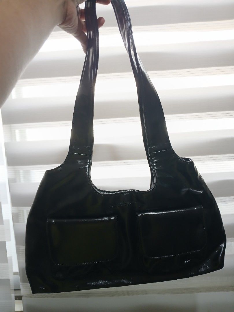 Straight forward DVL Slion Black (Category: Shoulder Bags) located in Manila. Submitted by macncheesy (Listing ID 1470219115, Image 1). Description: - Brand: Boundless Basics (DVL Slion) - Color: Glossy Black - Condition: Brand new, never used, tag still intact - Features: Two exterior front pockets and a convenient long shoulder strap - Perfect for everyday use or casual outings! loc: Manila Rfs: need funds.