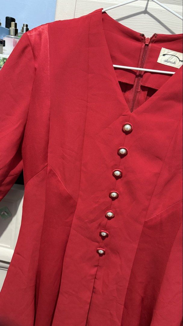Structured Red Formal Long Top (Category: Blouses) located in Quezon City. Submitted by dinesaur (Listing ID 1470318618, Image 2). Description: Best fits large - semi xl.