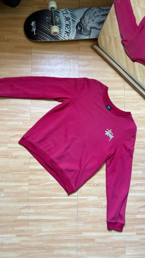 Stussy Basic Logo Red Sweatshirt (Category: Tshirts & Polo Shirts ) located in Meycauayan. Submitted by _trip2thrift.bul (Listing ID 1470240960, Image 2). Description: Stussy Basic Logo Red Sweatshirt Sz M 21x27 9.5/10 very good condi Claim: ₱1k + sf .