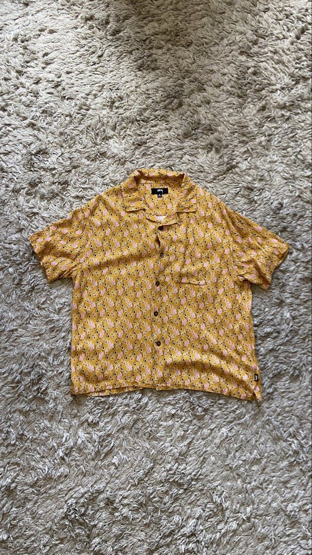 Stussy Paisley Button Down (Category: Tshirts & Polo Shirts ) located in San Juan City. Submitted by plskuninniyonagamitko (Listing ID 1470213878, Image 1). Description: 20 x 26.