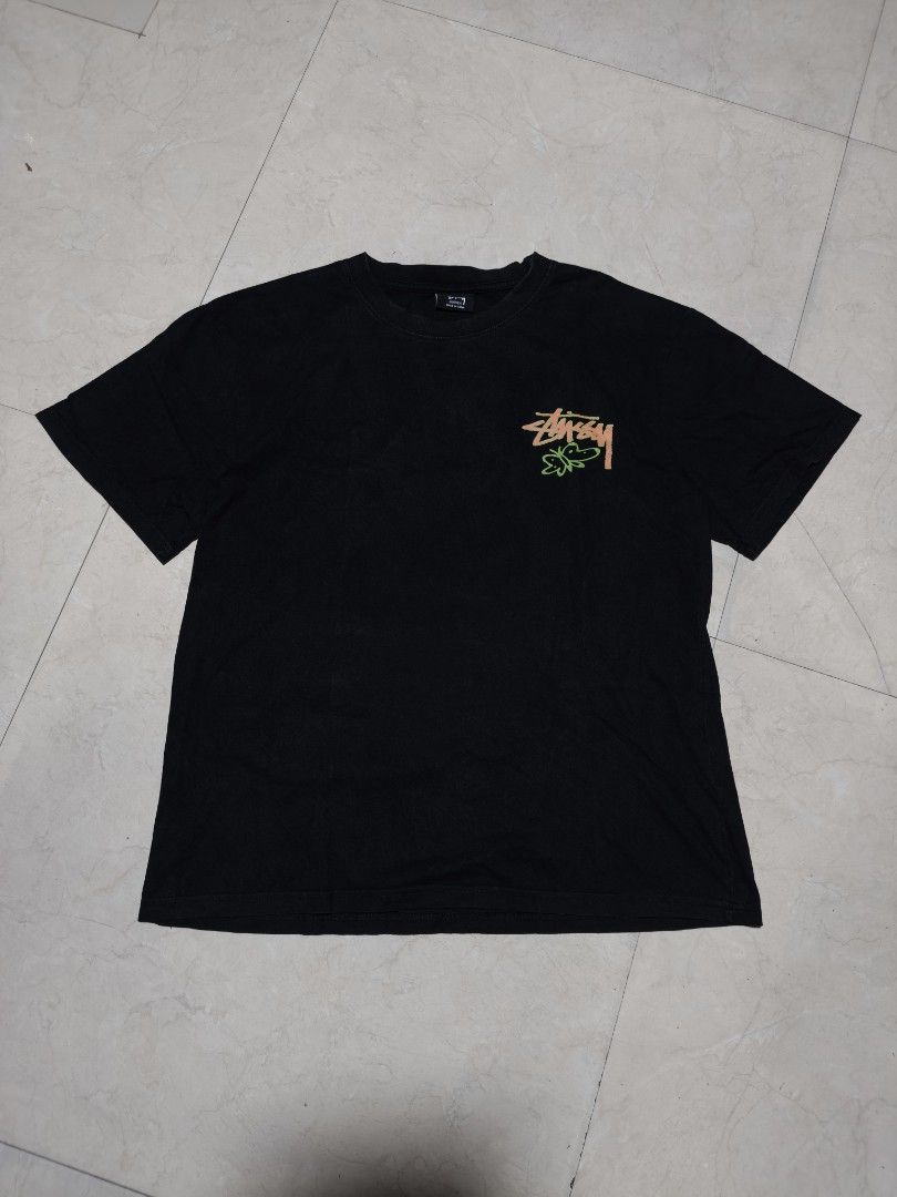 Stussy super bloom tee (Category: Tshirts & Polo Shirts ) located in Mandaue City. Submitted by back2street- (Listing ID 1470314338, Image 1). Description: -declared off -9/10 cr -no issue.