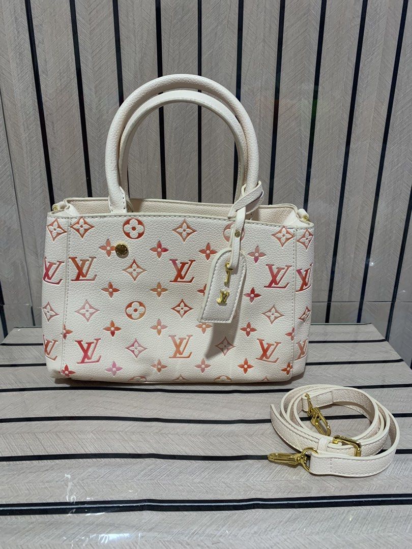 Sunrise Aquarelle (Category: Cross-body Bags) located in San Fernando. Submitted by preluxuria_online_shop (Listing ID 1470279120, Image 1). Description: .
