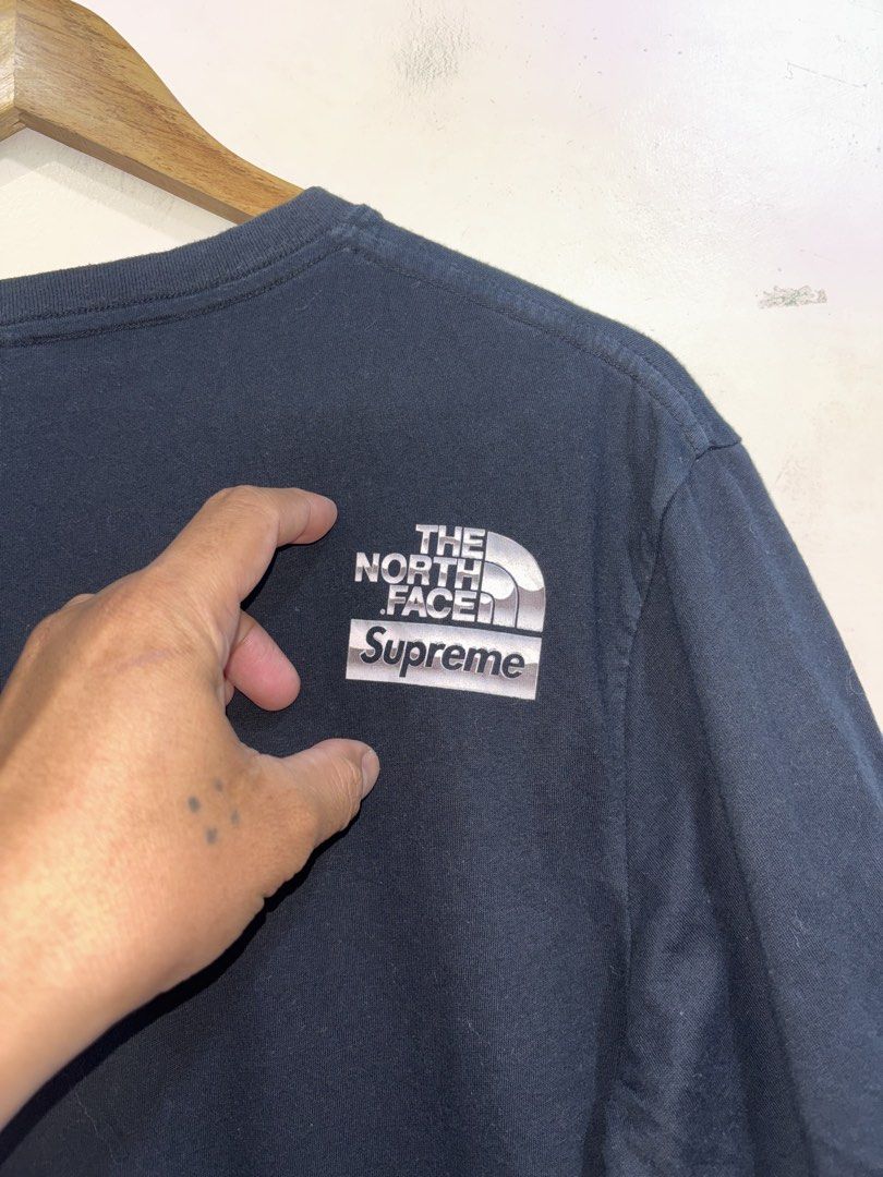 Supreme ❌ Tnf (Category: Activewear) located in Taytay. Submitted by leanmark103093 (Listing ID 1470300136, Image 2). Description: Supreme❌TNF Small on tag W21 L28 Excellent Condition No issue 📩📩📩📩.