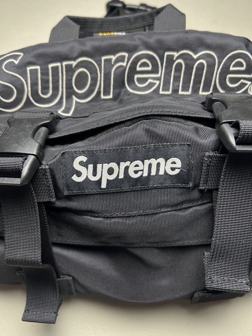 Supreme FW19 Waistbag (Category: Luxury Bags & Wallets) located in General Trias. Submitted by luxfinds2019 (Listing ID 1470167081, Image 2). Description: Supreme Fw19 waistbag 2700 shipped Authentic 💯 No issue Maganda Loc laguna Slight negotiable Pm.