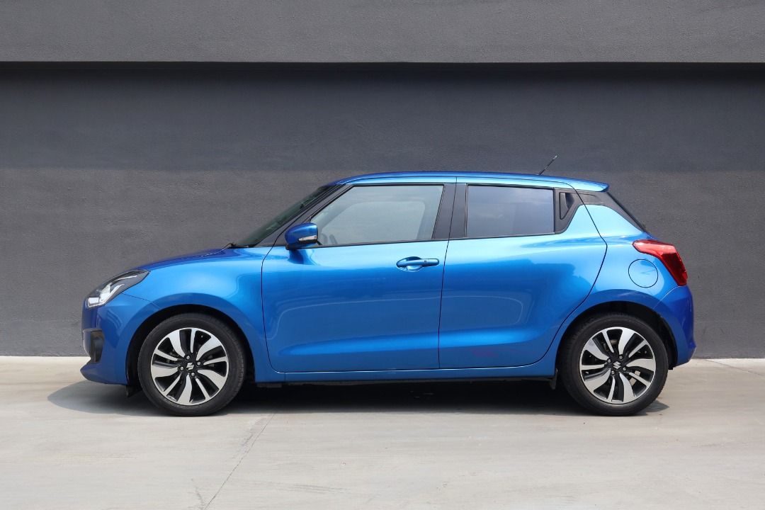Suzuki Swift 1.0 GLX Auto, Cars, Used Cars on Carousell