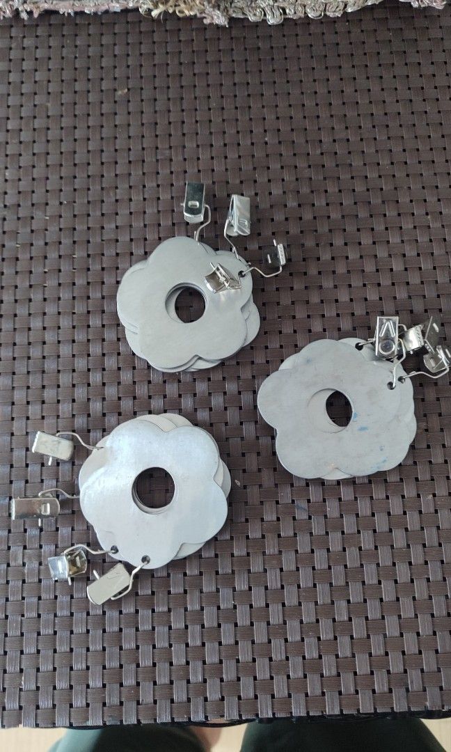 Tablecloth Clips for sale (Category: Hooks & Hangers) located in Makati City. Submitted by alseastres2000 (Listing ID 1470189774, Image 3). Description: Basic Info: Tablecloth clips for sale For weighting down your tablecloths Made of satin-finished stainless steel 4 pieces sa isang set for P300 Quelle brand, made in Germany Never used and no issues For sure buyers only and no to bogus buyers and joy reservers also Message me for more details Loc