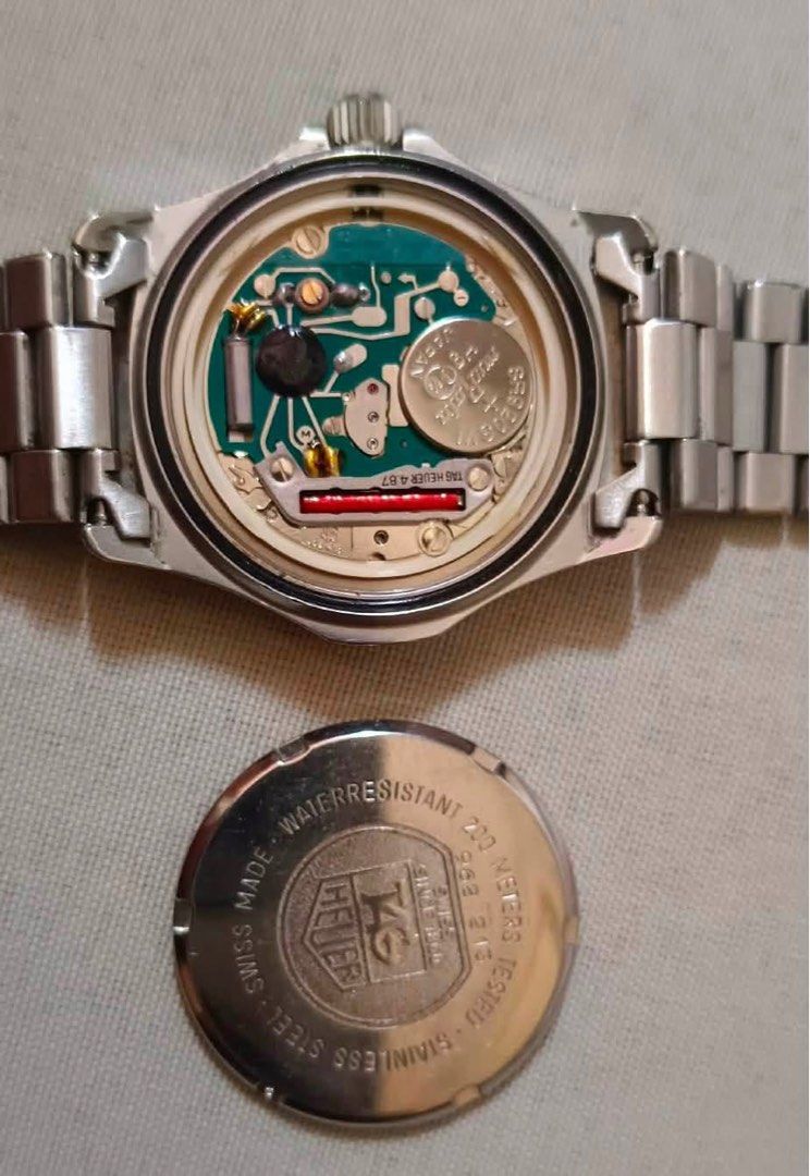 TAG Heuer 2000 Series Professional 962.213 (Category: Luxury Watches) located in Anda. Submitted by abeastofprey (Listing ID 1470318968, Image 3). Description: Case size: 35mm/38mm with crown Movement: Tag Heuer Quartz Crystal: Mineral Strap Size: Fits up to 7.5 inches wrist size.