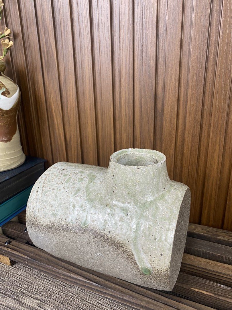 Tank Capsule Vase (Category: Vases & Decorative Bowls) located in Pasay City. Submitted by thepickypicker (Listing ID 1470179110, Image 2). Description: Tank Capsule P550 Size: 5" tall, 6" long.