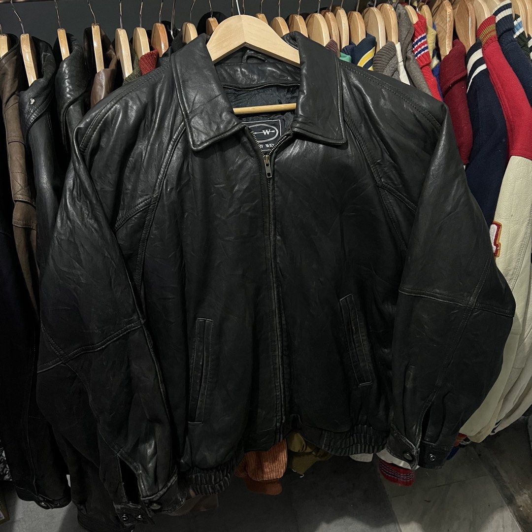 Tannery west leather jacket (Category: Coats, Jackets and Outerwear) located in Baguio. Submitted by itsvintageclothing (Listing ID 1470295140, Image 1). Description: Length 27.5 Pit to pit 24.