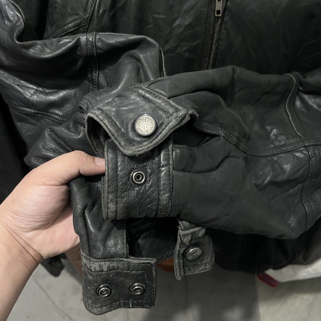 Tannery west leather jacket (Category: Coats, Jackets and Outerwear) located in Baguio. Submitted by itsvintageclothing (Listing ID 1470295140, Image 3). Description: Length 27.5 Pit to pit 24.